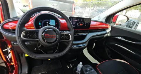 More photos of 2024 Fiat 500e Battery Electric at Maserati Alfa Romeo of Naperville, IL