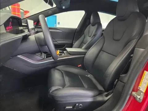 More photos of 2022 Tesla Model S at Maserati Alfa Romeo of Naperville, IL