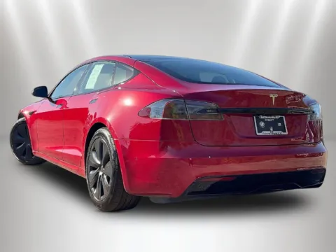 More photos of 2022 Tesla Model S at Maserati Alfa Romeo of Naperville, IL