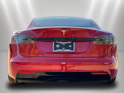 More photos of 2022 Tesla Model S at Maserati Alfa Romeo of Naperville, IL