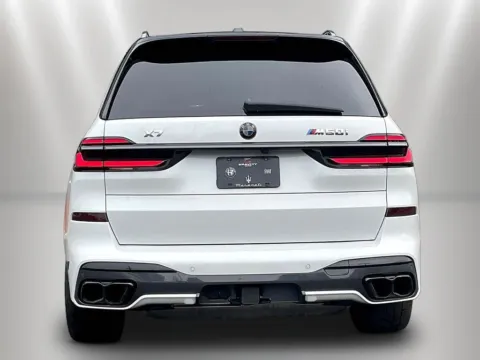 More photos of 2024 BMW X7 M60i at Maserati Alfa Romeo of Naperville, IL