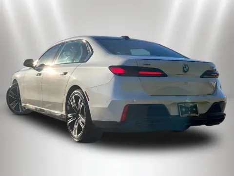 More photos of 2023 BMW 7 Series 760i xDrive at Maserati Alfa Romeo of Naperville, IL