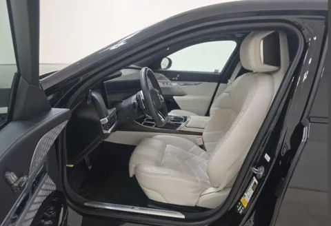 More photos of 2023 BMW 7 Series 760i xDrive at Maserati Alfa Romeo of Naperville, IL