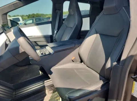 More photos of 2024 Tesla Cybertruck at Maserati Alfa Romeo of Naperville, IL