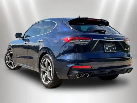 More photos of 2022 Maserati Levante Modena at Maserati Alfa Romeo of Naperville, IL