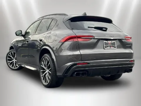 More photos of 2023 Maserati Grecale Modena at Maserati Alfa Romeo of Naperville, IL