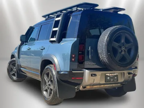More photos of 2023 Land Rover Defender 110 X-Dynamic SE at Maserati Alfa Romeo of Naperville, IL