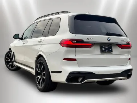 More photos of 2022 BMW X7 xDrive40i at Maserati Alfa Romeo of Naperville, IL