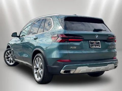 More photos of 2022 BMW X5 xDrive40i at Maserati Alfa Romeo of Naperville, IL