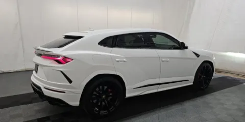 Photos of 2022 Lamborghini Urus Pearl Capsule for sale in Naperville, IL at Maserati Alfa Romeo of Naperville