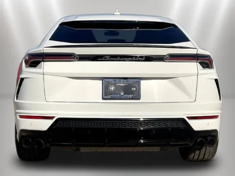 More photos of 2022 Lamborghini Urus Pearl Capsule at Maserati Alfa Romeo of Naperville, IL