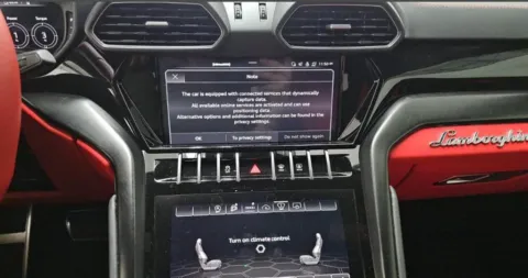 More photos of 2022 Lamborghini Urus Pearl Capsule at Maserati Alfa Romeo of Naperville, IL