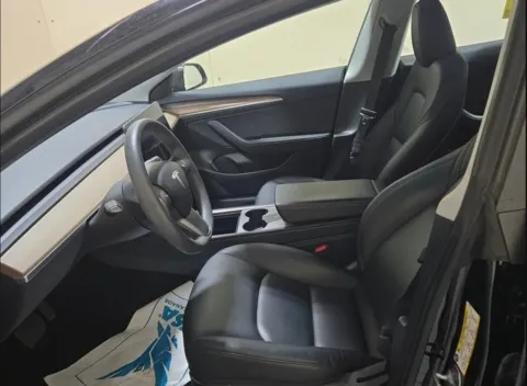 More photos of 2023 Tesla Model 3 at Maserati Alfa Romeo of Naperville, IL