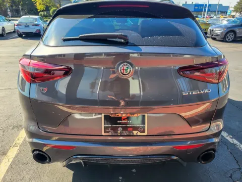 More photos of 2022 Alfa Romeo Stelvio Veloce at Maserati Alfa Romeo of Naperville, IL