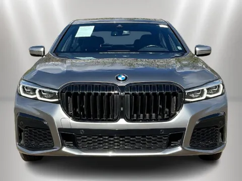 Photos of 2022 BMW 7 Series 750i xDrive for sale in Naperville, IL at Maserati Alfa Romeo of Naperville