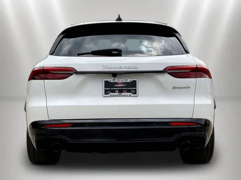 More photos of 2025 Maserati Grecale Modena at Maserati Alfa Romeo of Naperville, IL