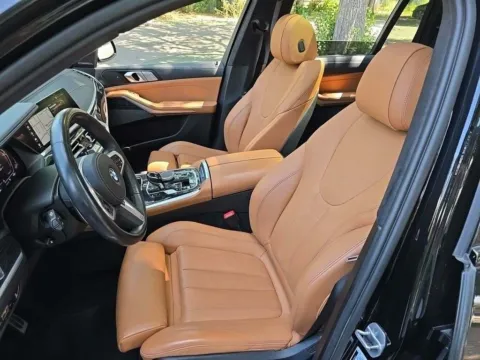 Another view of 2022 BMW X7 xDrive40i for sale in Naperville, IL at Maserati Alfa Romeo of Naperville