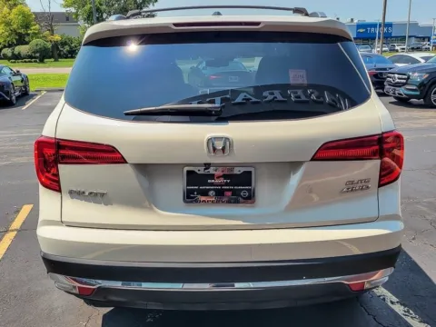 Another view of 2017 Honda Pilot Elite for sale in Naperville, IL at Maserati Alfa Romeo of Naperville
