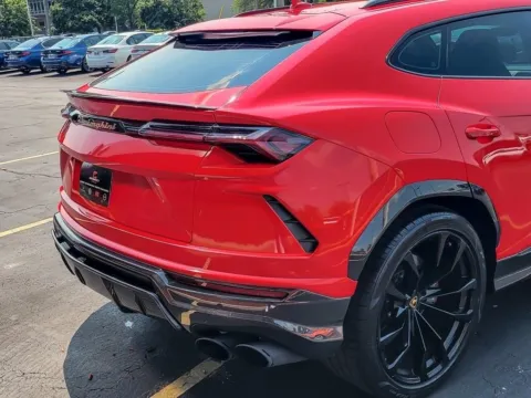 More photos of 2021 Lamborghini Urus at Maserati Alfa Romeo of Naperville, IL