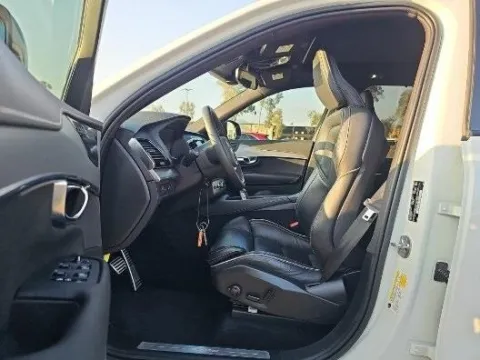 Another view of 2022 Volvo XC90 Recharge Plug-In Hybrid T8 R-Design Extended Range 7P for sale in Naperville, IL at Maserati Alfa Romeo of Naperville