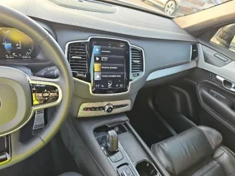 More photos of 2022 Volvo XC90 Recharge Plug-In Hybrid T8 R-Design Extended Range 7P at Maserati Alfa Romeo of Naperville, IL