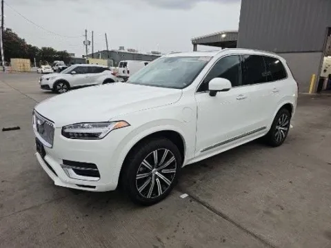 White 2022 Volvo XC90 Recharge Plug-In Hybrid T8 Inscription 6 Passenger for sale in Naperville, IL