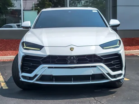 More photos of 2020 Lamborghini Urus at Maserati Alfa Romeo of Naperville, IL