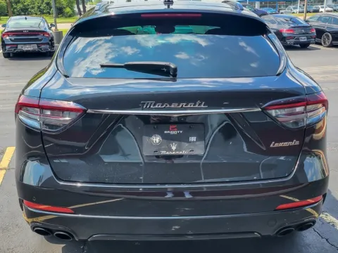 More photos of 2022 Maserati Levante GT at Maserati Alfa Romeo of Naperville, IL