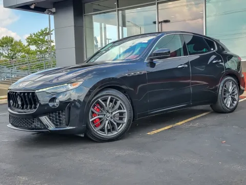 Black 2022 Maserati Levante Modena for sale in Naperville, IL