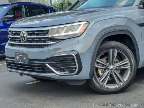 Photos of 2021 Volkswagen Atlas Cross Sport 3.6L V6 SE w/Technology R-Line for sale in Naperville, IL at Maserati Alfa Romeo of Naperville