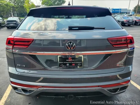 More photos of 2021 Volkswagen Atlas Cross Sport 3.6L V6 SE w/Technology R-Line at Maserati Alfa Romeo of Naperville, IL