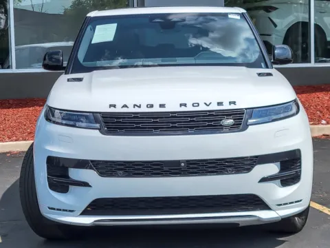 More photos of 2024 Land Rover Range Rover Sport Dynamic at Maserati Alfa Romeo of Naperville, IL