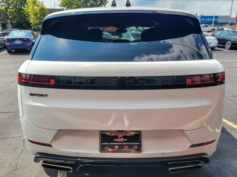 More photos of 2024 Land Rover Range Rover Sport Dynamic at Maserati Alfa Romeo of Naperville, IL