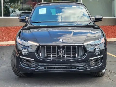 More photos of 2022 Maserati Levante GT at Maserati Alfa Romeo of Naperville, IL