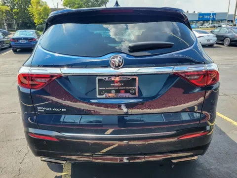 More photos of 2023 Buick Enclave Essence at Maserati Alfa Romeo of Naperville, IL