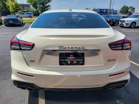 More photos of 2022 Maserati Ghibli Modena Q4 at Maserati Alfa Romeo of Naperville, IL