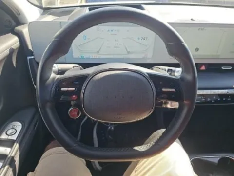 More photos of 2023 Hyundai IONIQ 5 Limited at Maserati Alfa Romeo of Naperville, IL