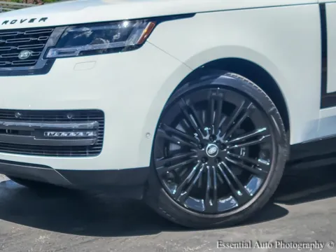 Another view of 2023 Land Rover Range Rover SE for sale in Naperville, IL at Maserati Alfa Romeo of Naperville