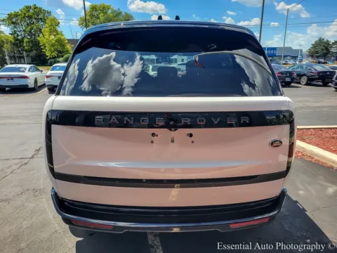 More photos of 2023 Land Rover Range Rover SE at Maserati Alfa Romeo of Naperville, IL