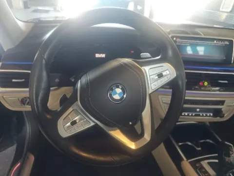 More photos of 2021 BMW 7 Series 750i xDrive at Maserati Alfa Romeo of Naperville, IL