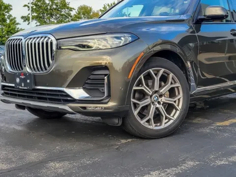 Photos of 2022 BMW X7 xDrive40i for sale in Naperville, IL at Maserati Alfa Romeo of Naperville