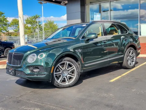 Green 2019 Bentley Bentayga V8 for sale in Naperville, IL
