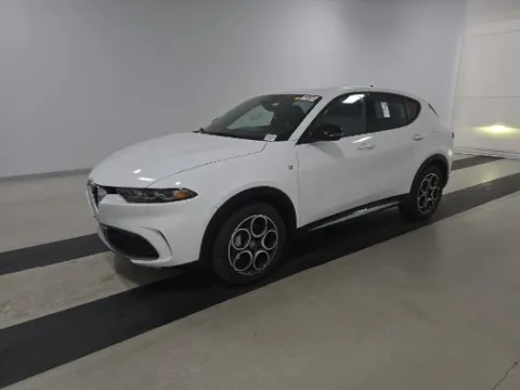 White 2024 Alfa Romeo Tonale Ti for sale in Naperville, IL