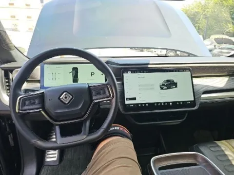 More photos of 2023 Rivian R1T Adventure at Maserati Alfa Romeo of Naperville, IL