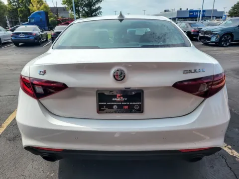 More photos of 2022 Alfa Romeo Giulia Sprint at Maserati Alfa Romeo of Naperville, IL