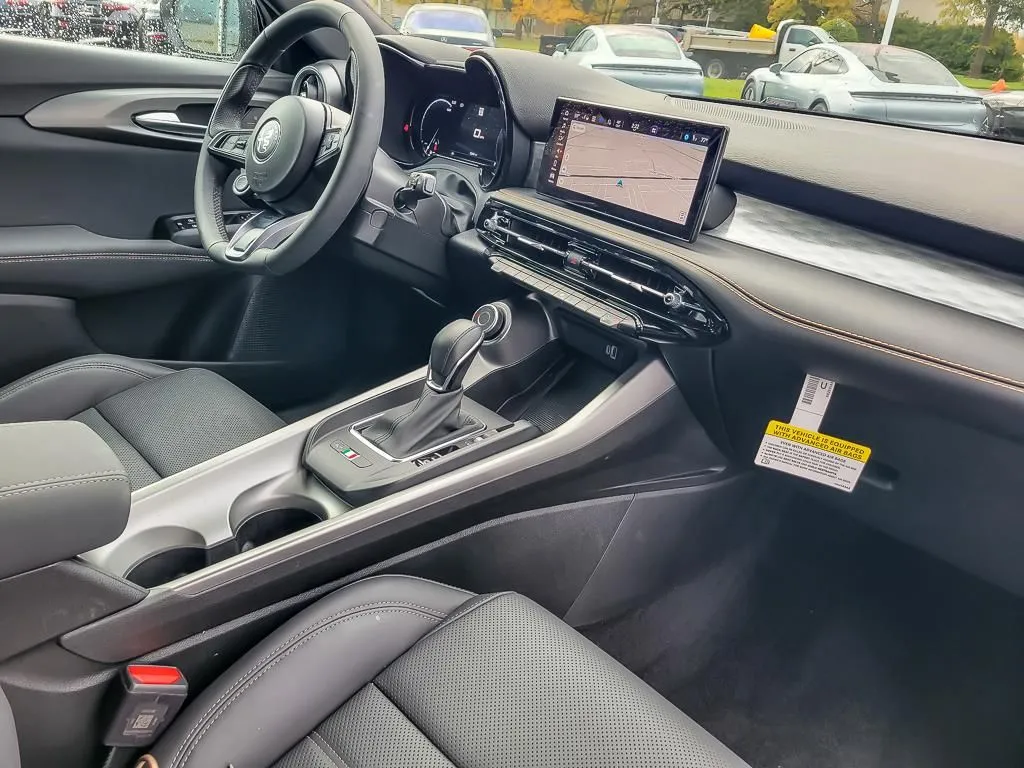 2025 Alfa Romeo Tonale Base - Photo 21