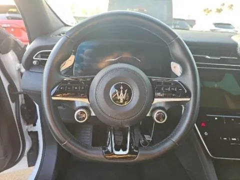 More photos of 2023 Maserati Grecale GT at Maserati Alfa Romeo of Naperville, IL