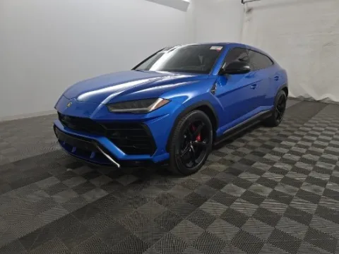 Blue 2019 Lamborghini Urus for sale in Naperville, IL