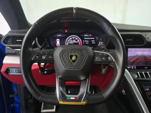 More photos of 2019 Lamborghini Urus at Maserati Alfa Romeo of Naperville, IL