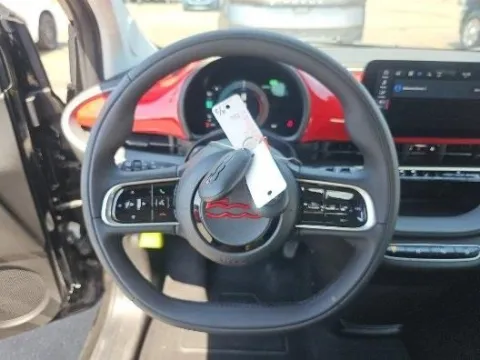 More photos of 2024 Fiat 500e Battery Electric at Maserati Alfa Romeo of Naperville, IL